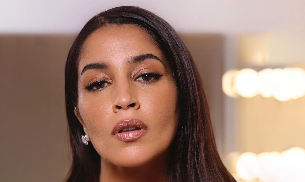 El pelo color moka es una tendencia en auge en 2022 y no se te puede escapar. Consíguelo de la mano de las distintas gamas de coloración de L’Oréal Paris. Leila Bekhti ya ha apostado por él.